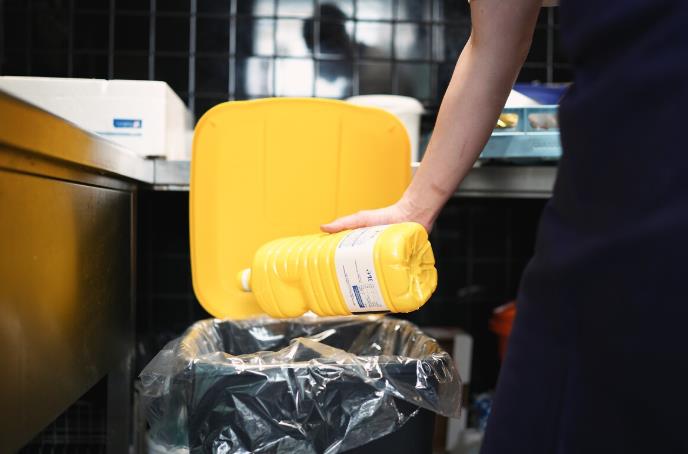 Ensemble dâemballages alimentaires de petit et grand format utilisÃ©s en restauration