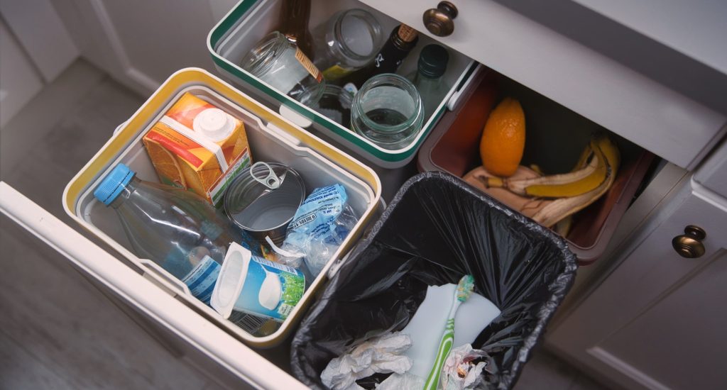 Poubelles de tri + alimentaire + OMR